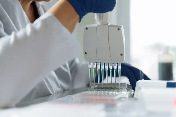 Laborator pentru analiză HPLC și LC-MS